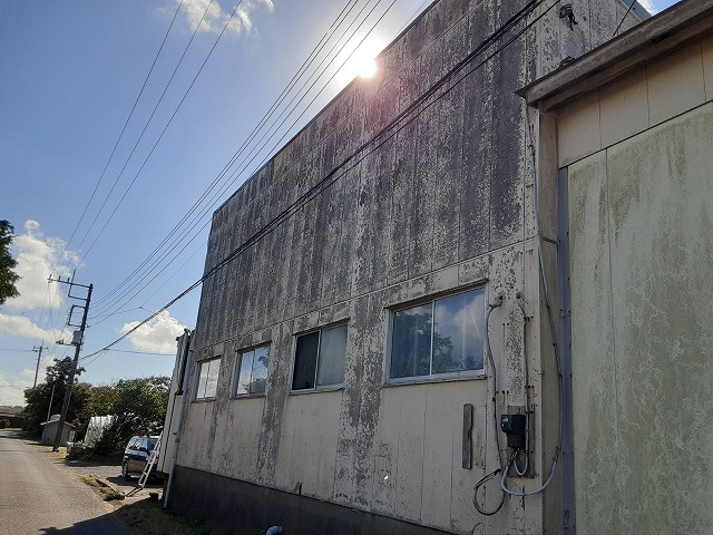 外壁材の塗装の剥がれ　台風被害